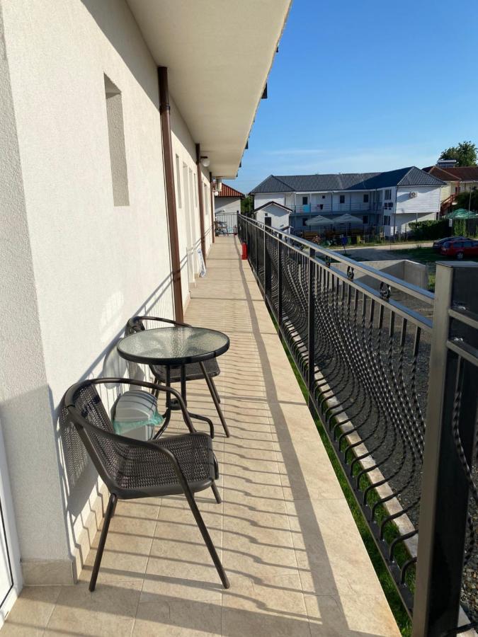 Vila Amir Vama Veche Bagian luar foto